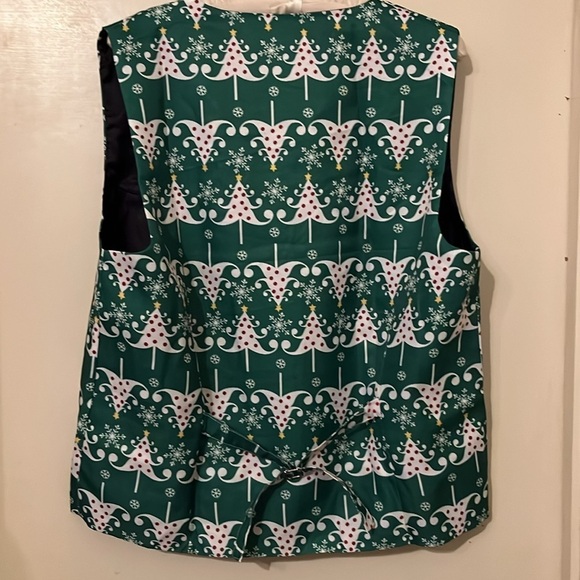 Festive Green and White Vest with Bow Tie - Picture 2 of 7
